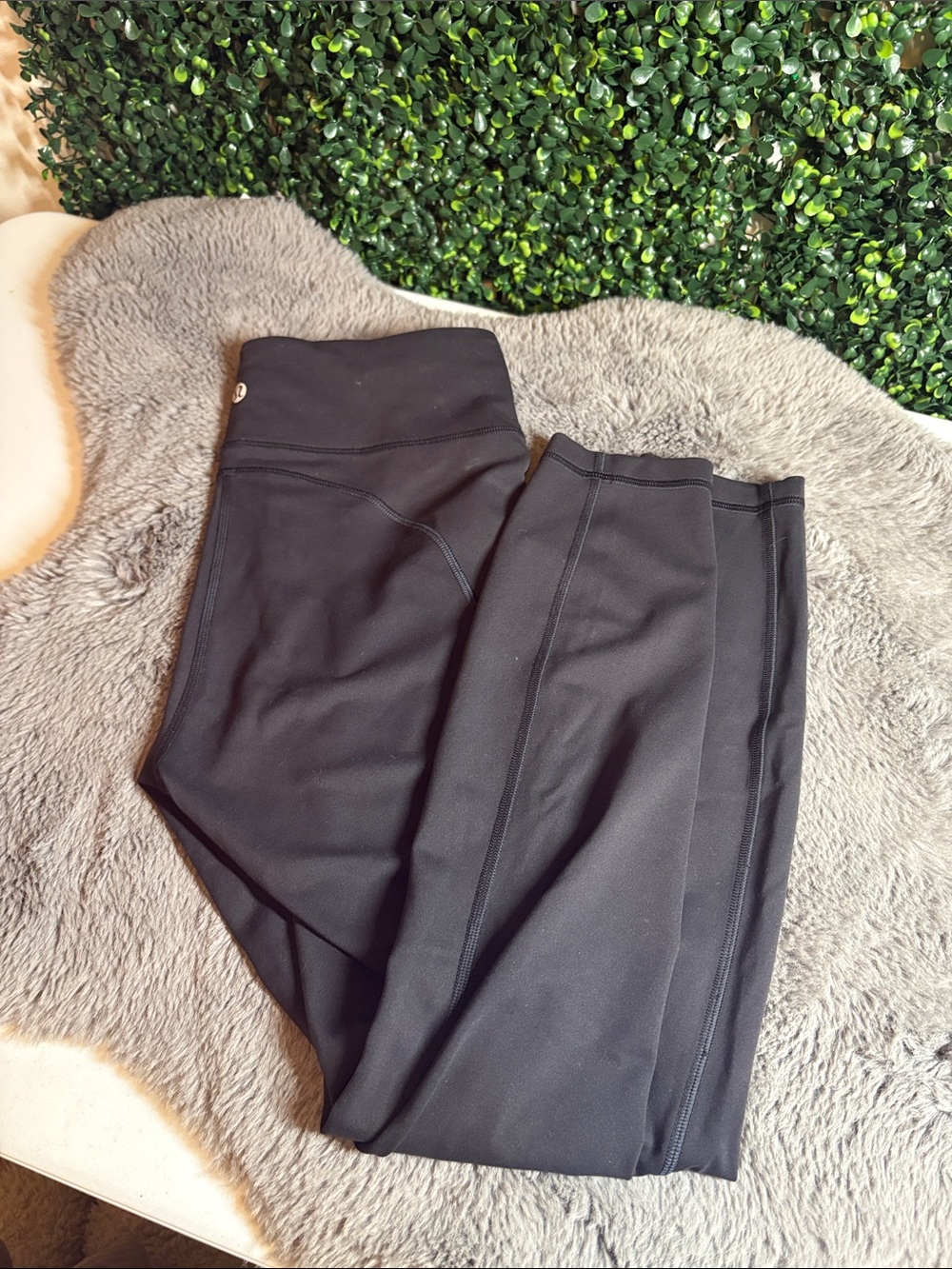 lululemon athletica Black High-Rise Performance Leggings Size 6